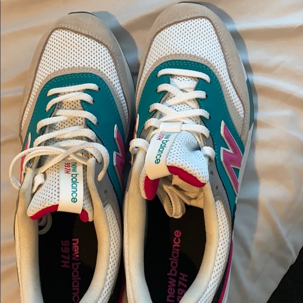 New balance shoes